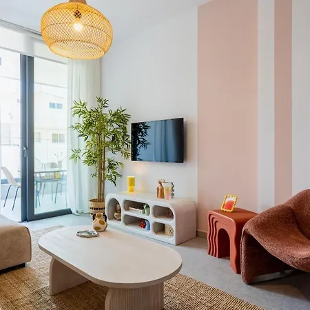 Lunette - Artful 1-br Apartment&balcony In