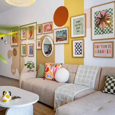 Lunette - Artful 1-br Apartment&balcony In Apartament Larnaca