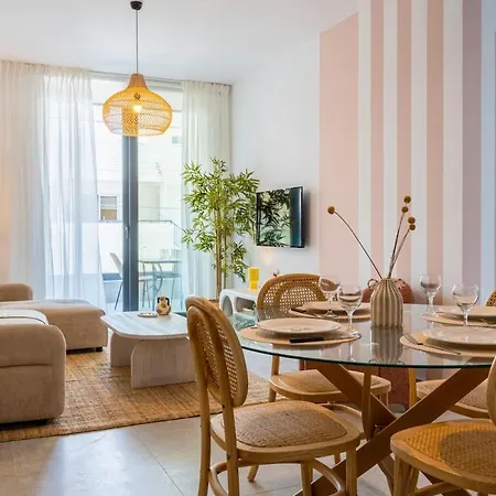 Lunette - Artful 1-br Apartment&balcony In Apartament Larnaca