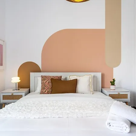 Lunette - Artful 1-br Apartment&balcony In Larnaca