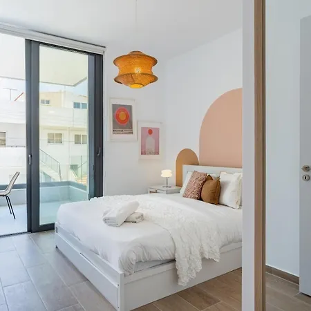 Apartament Lunette - Artful 1-br Apartment&balcony In Larnaca
