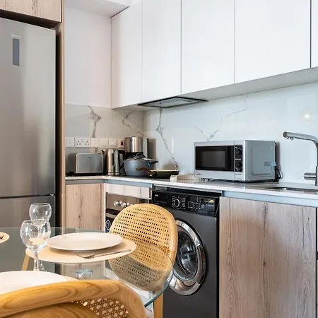 Lunette - Artful 1-br Apartment&balcony In *