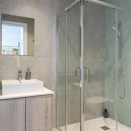 Lunette - Artful 1-br Apartment&balcony In Larnaca