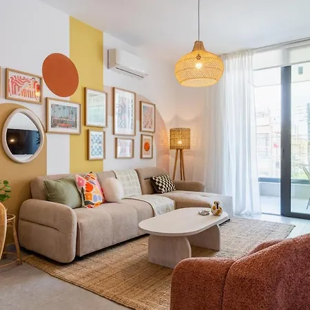 Apartment Lunette - Artful 1-br & Balcony In Larnaca