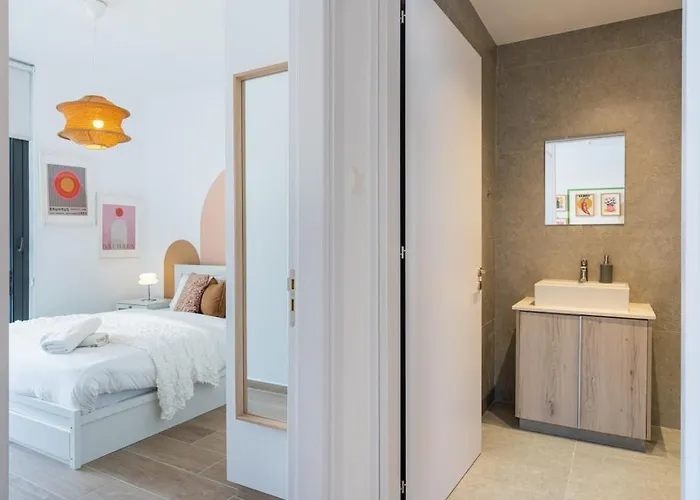 Lunette - Artful 1-br & Balcony In * ラルナカ