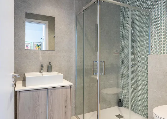 Lunette - Artful 1-br & Balcony In ラルナカ